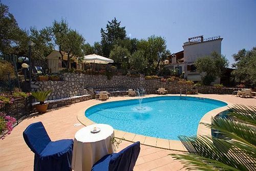 Lubrense Hotel 3*