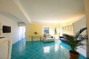 Hotel Villaggio Lubrense 3*